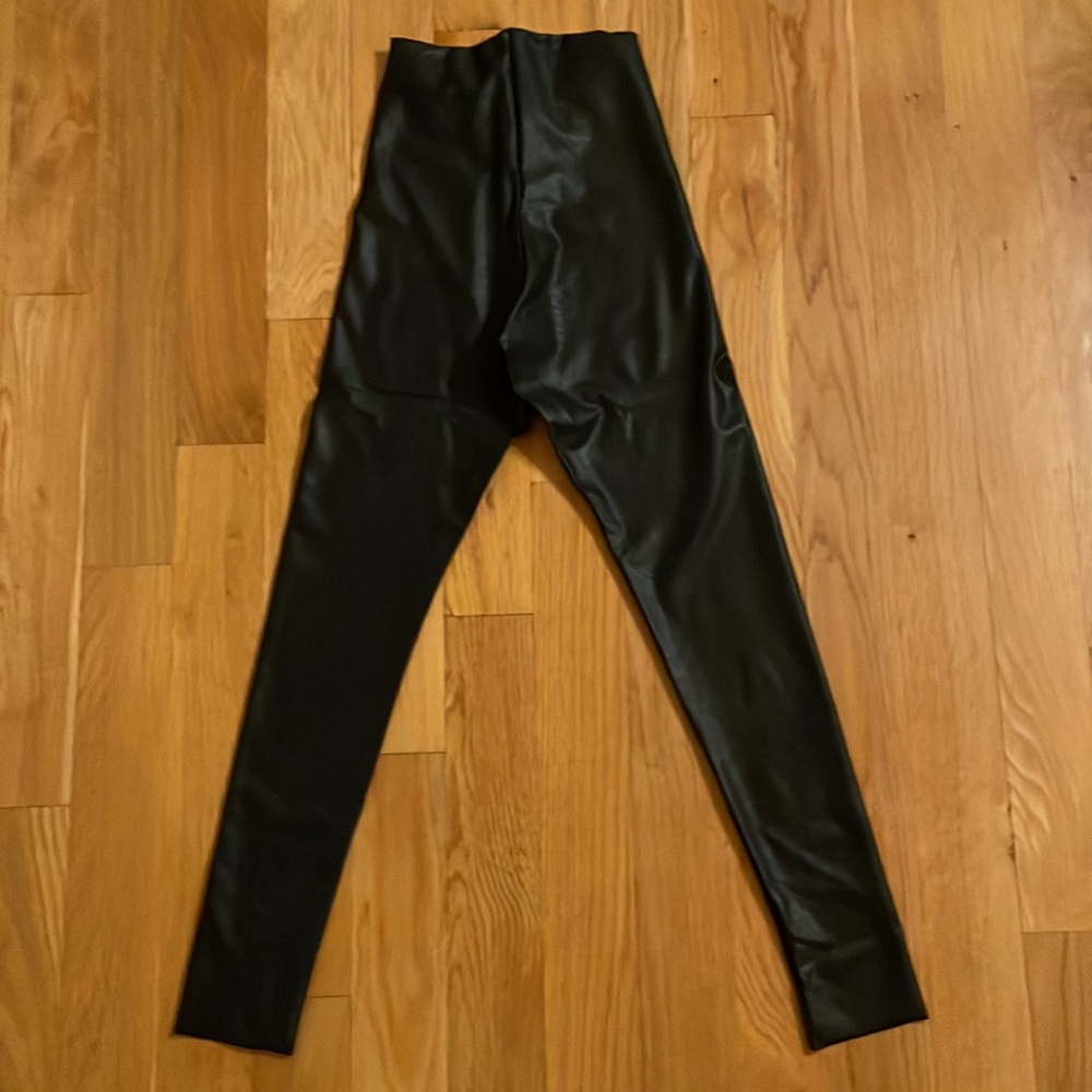 Commando Legging - Picture 2 of 3